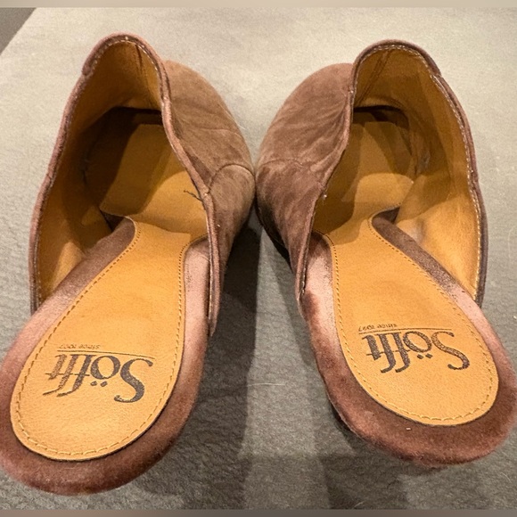 Brown Suede Women's Clogs (size 10) - Picture 6 of 7